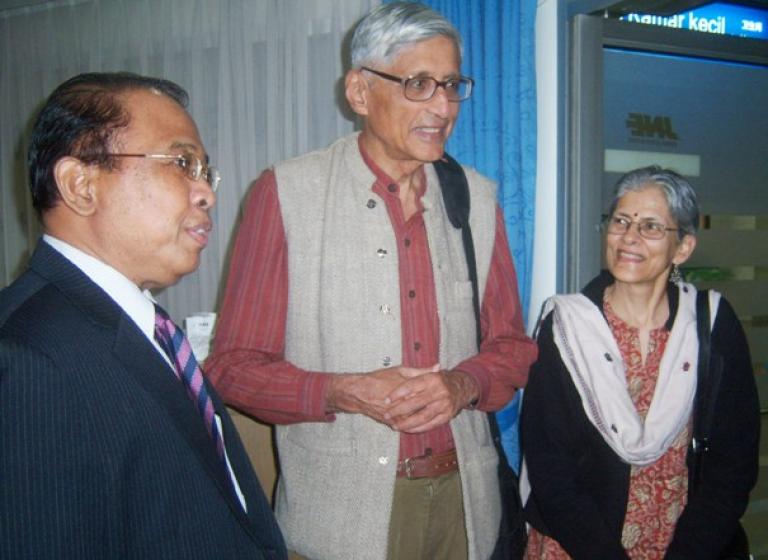 Professor Rajmohan and Usha Gandhi being welcomed by Habib Chirzin at VIP Room, Jakarta Airport on March 9, 2010